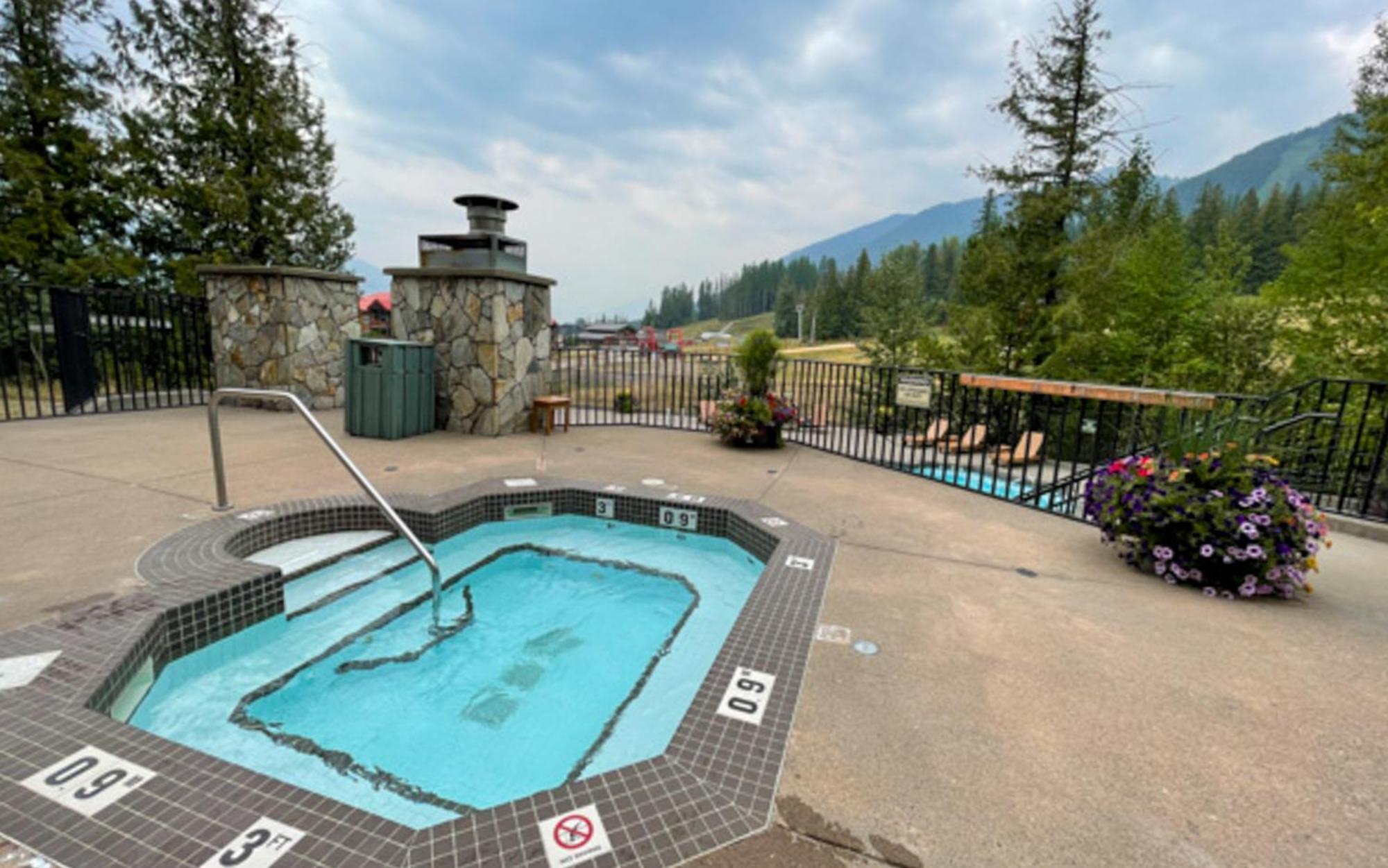 Snow Creek Lodge By Fernie Central Reservations Kültér fotó